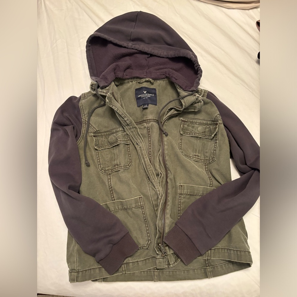 American Eagle utility hooded jacket